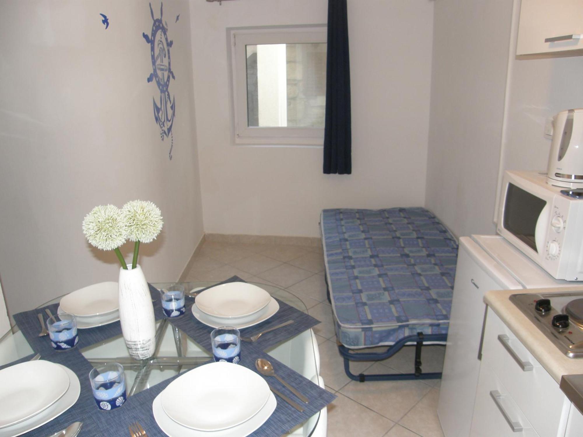 Zal Apartment Бетина Екстериор снимка