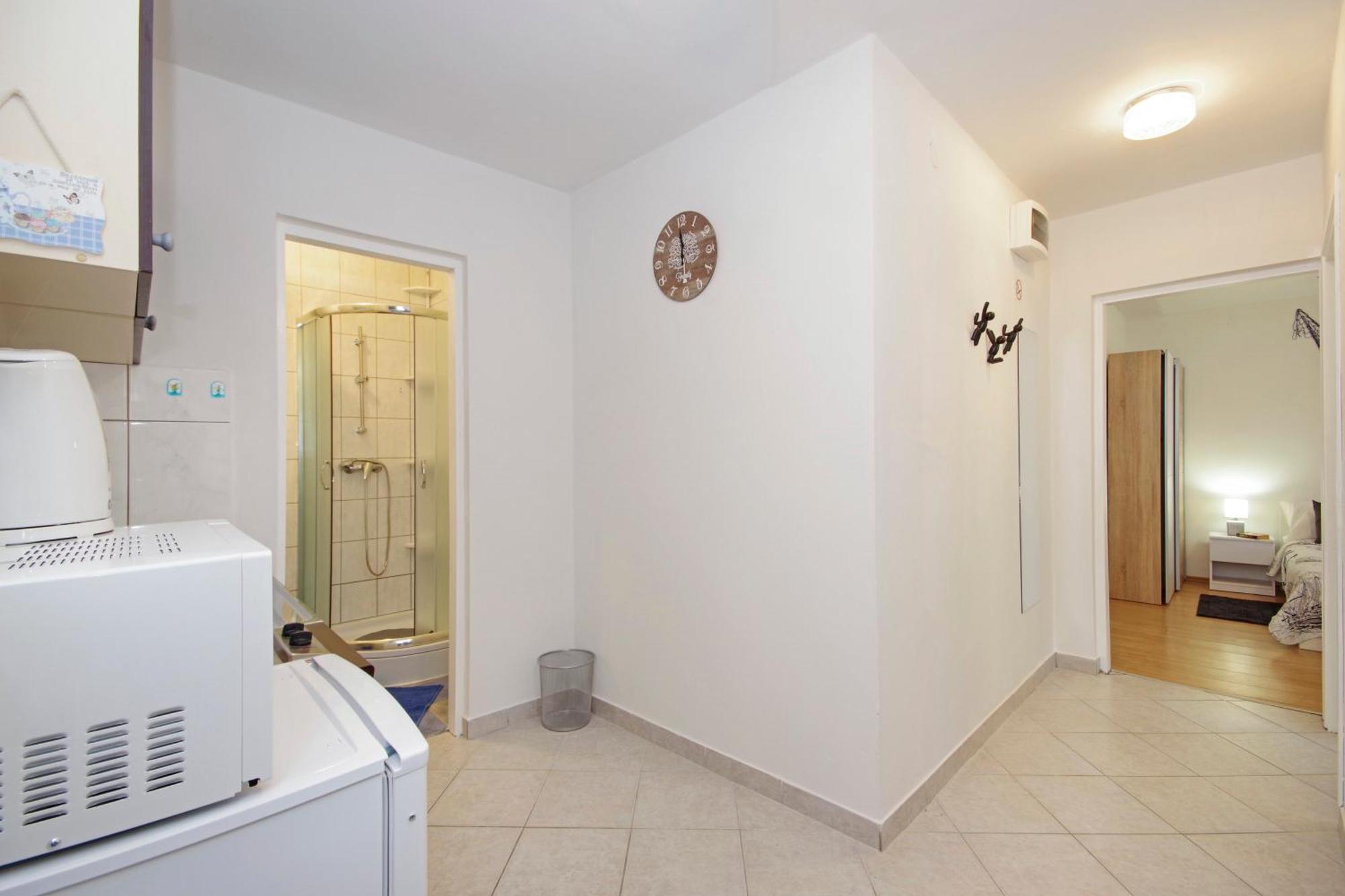 Zal Apartment Бетина Екстериор снимка
