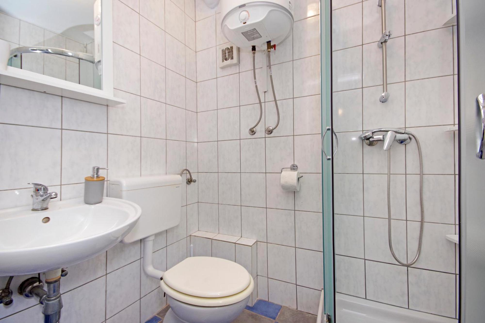 Zal Apartment Бетина Екстериор снимка